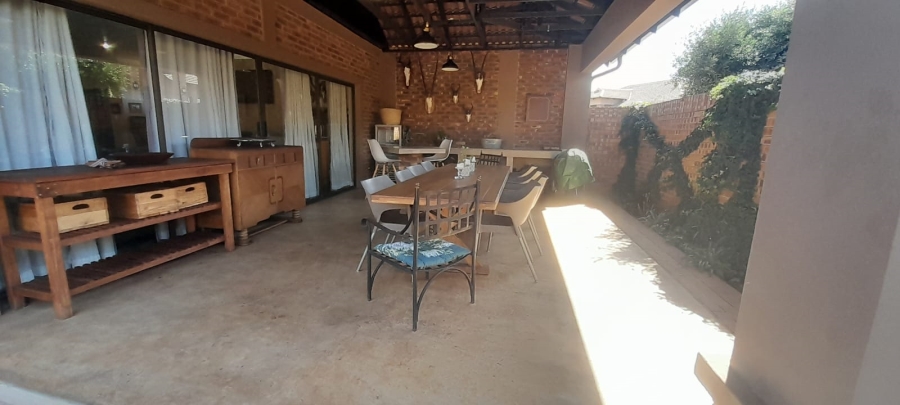 4 Bedroom Property for Sale in Wilkoppies North West